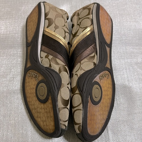 COACH WOMENS CANVAS KHAKI/TAN WITH GOLD AND COPPER STRIPES SIZE 9. USED. - Picture 6 of 8